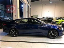 نيسان ألتيما